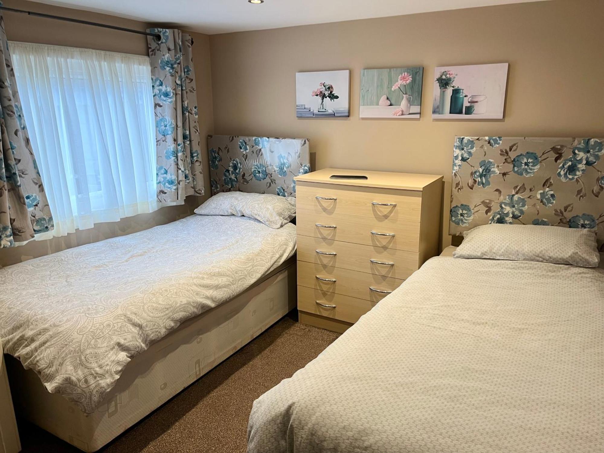 2 Bedroom Self-Catering Chalet Steps Buitenkant foto