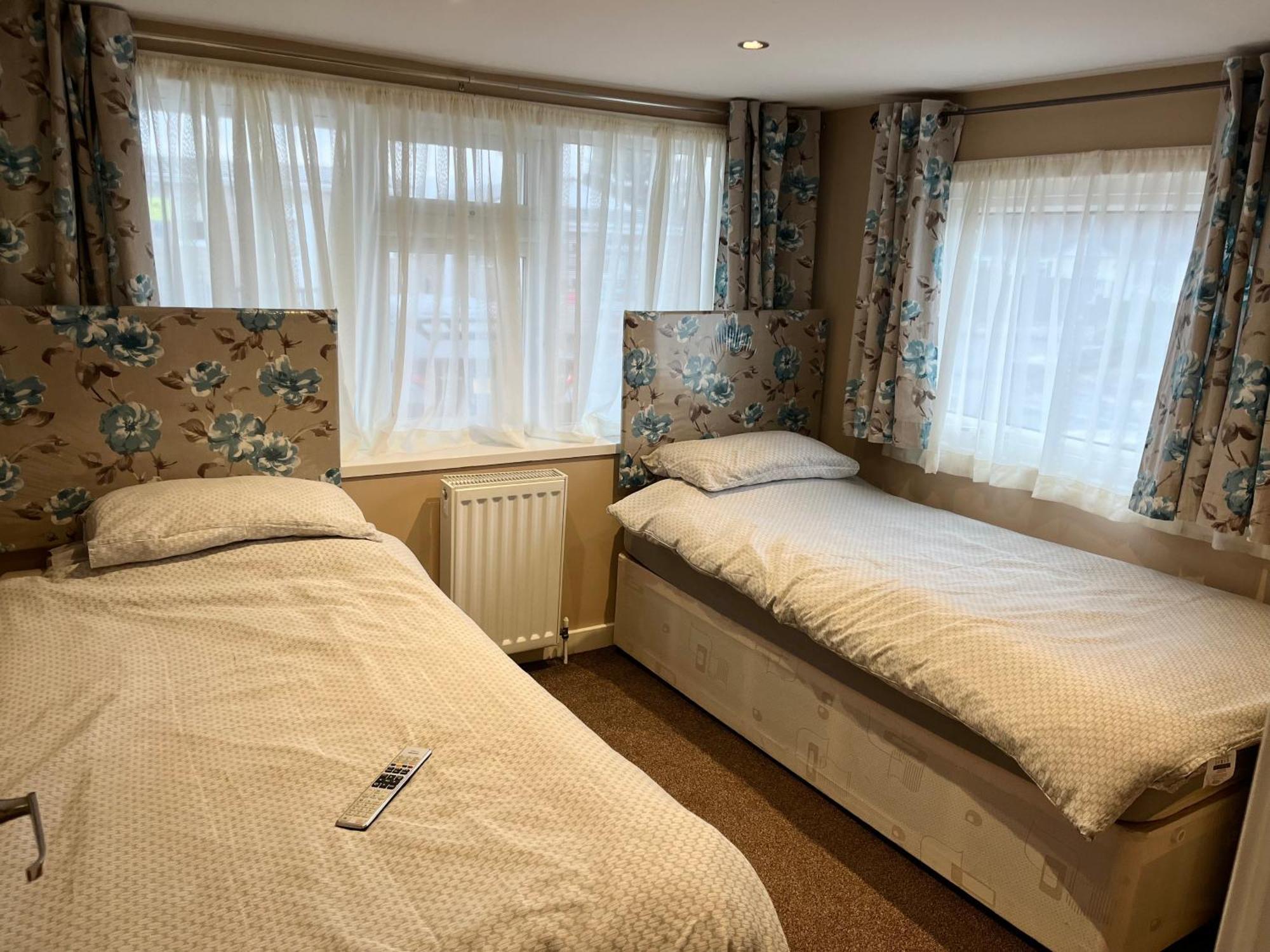 2 Bedroom Self-Catering Chalet Steps Buitenkant foto