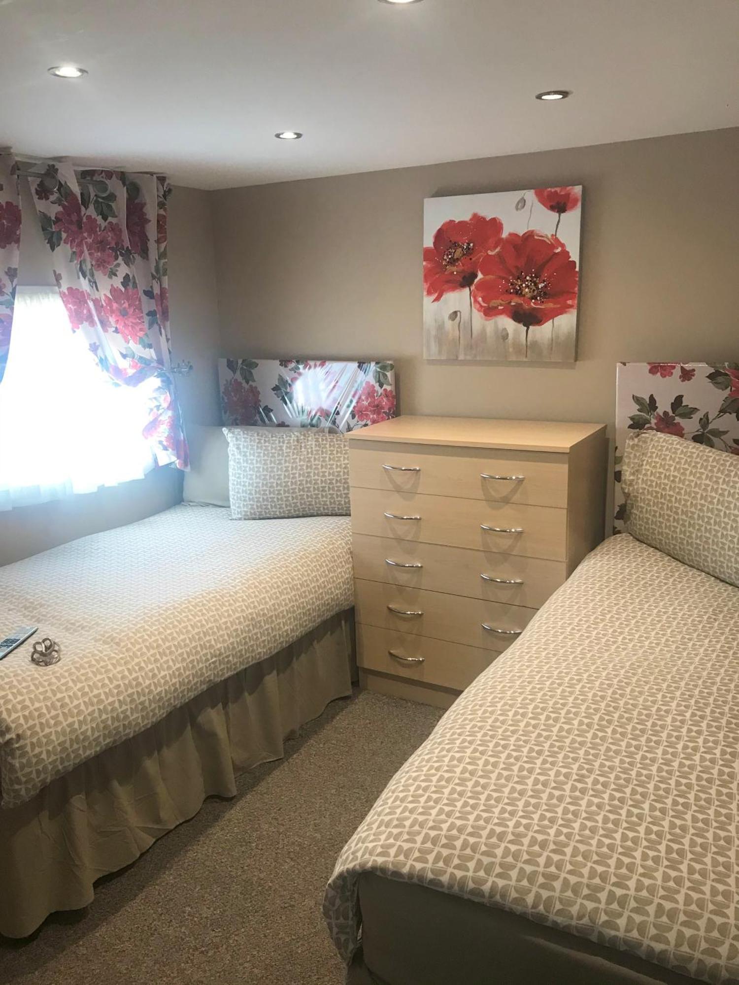 2 Bedroom Self-Catering Chalet Steps Buitenkant foto
